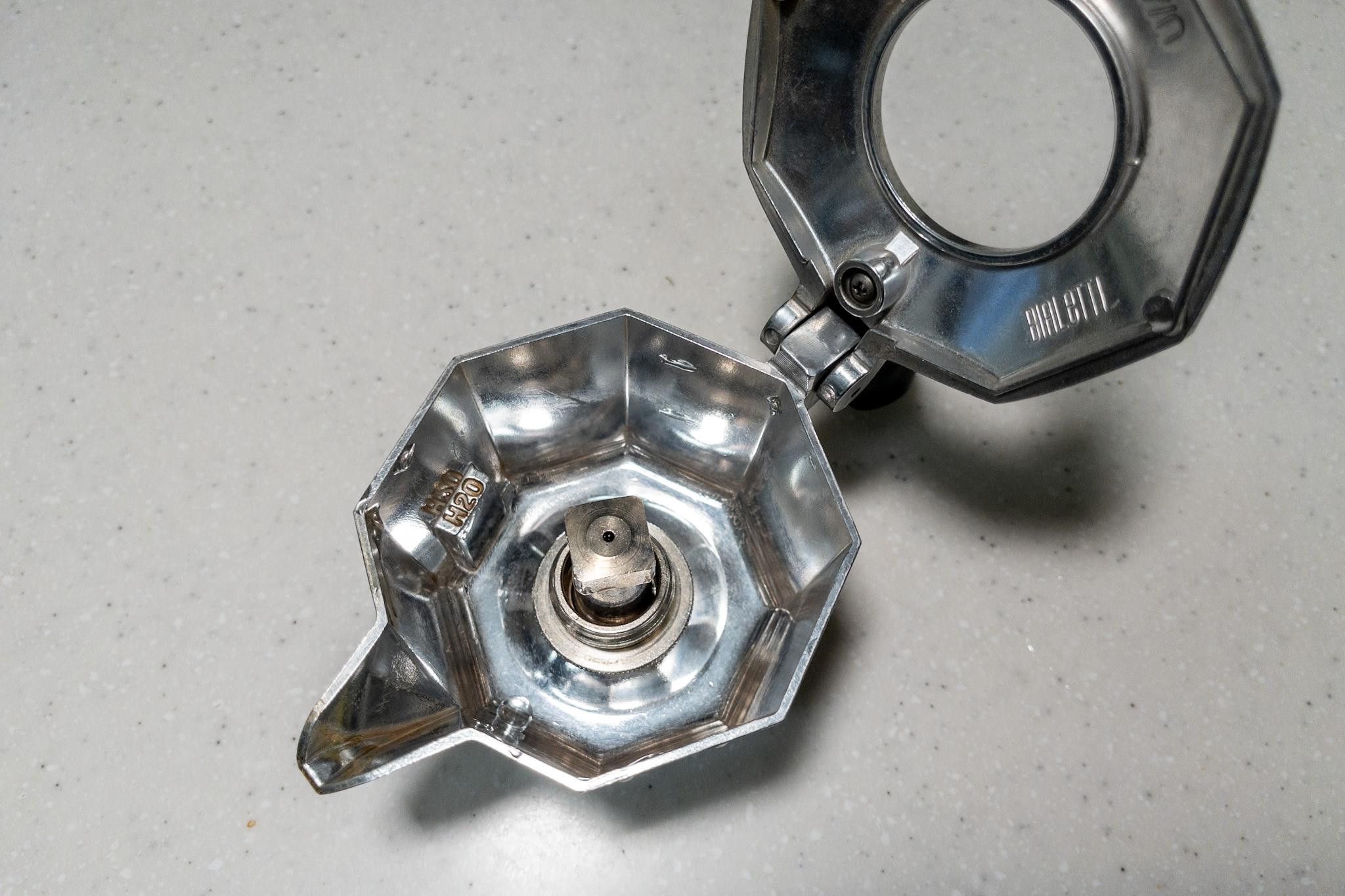 エスプレッソマシン モカエキスプレス マキネッタ ビアレッティ ブリッカ Bialetti Brikka ラテ